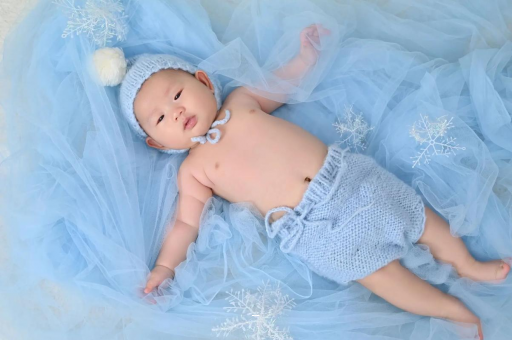 西宁宝宝多大会翻身 西宁宝宝多大会翻身